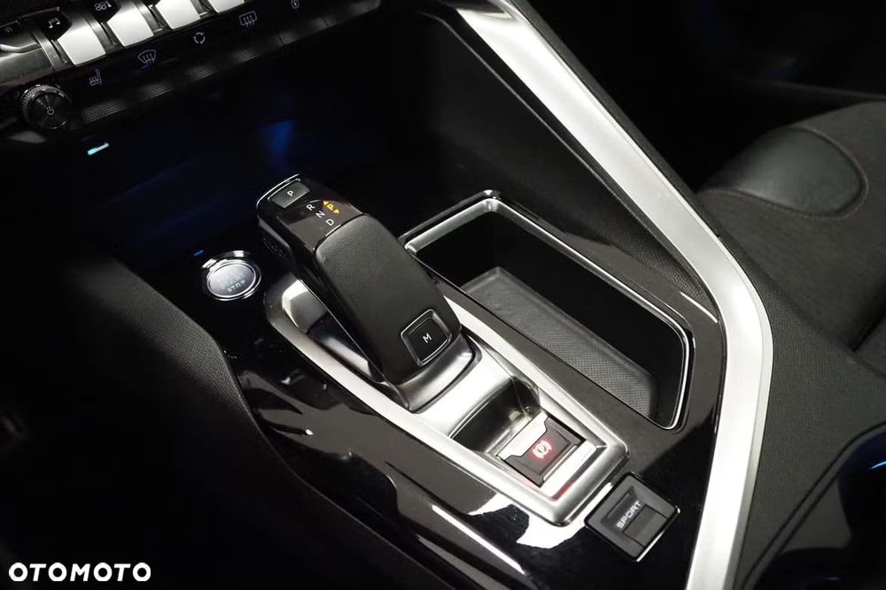 Peugeot 3008 BlueHDi 130 Stop & Start EAT8 Allure - 30