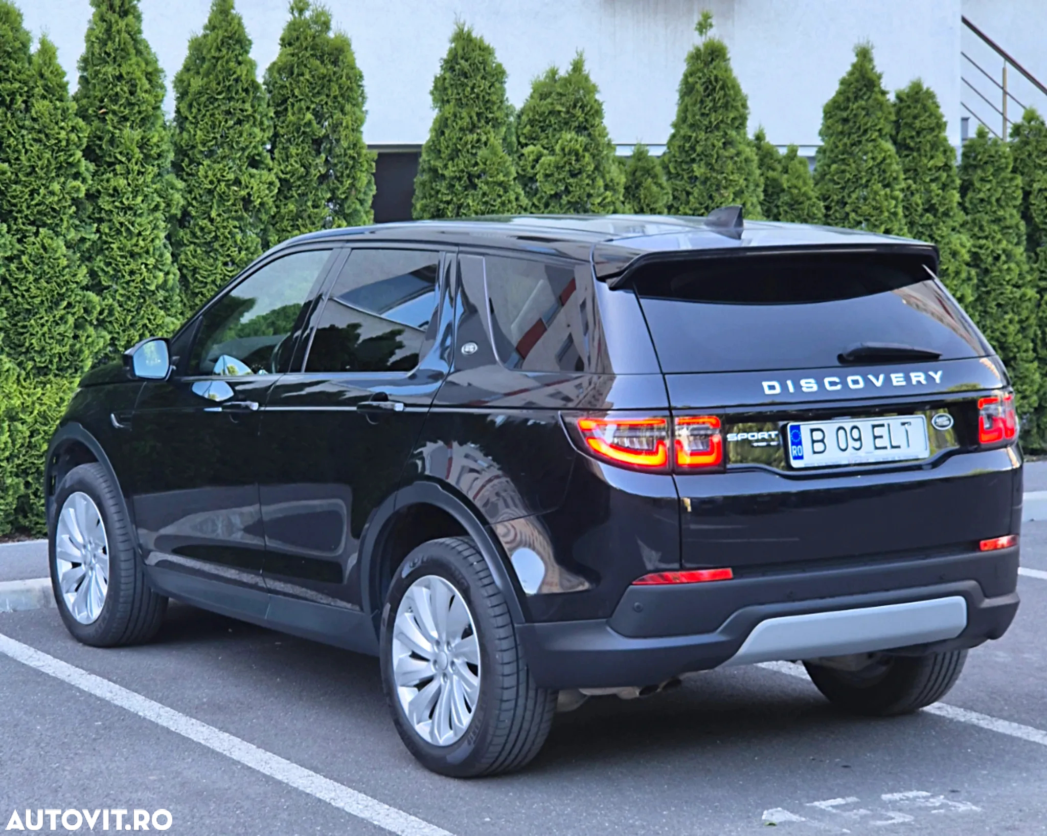 Land Rover Discovery Sport 2.0 D180 R-Dynamic MHEV - 5