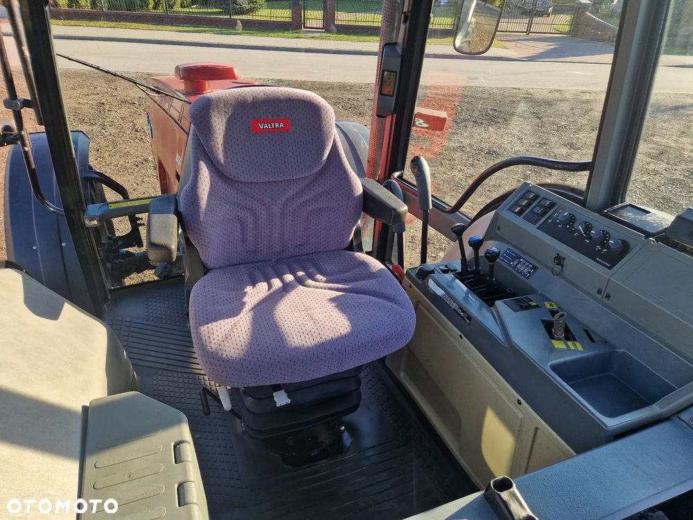 Valtra 8050 HiTech - 14