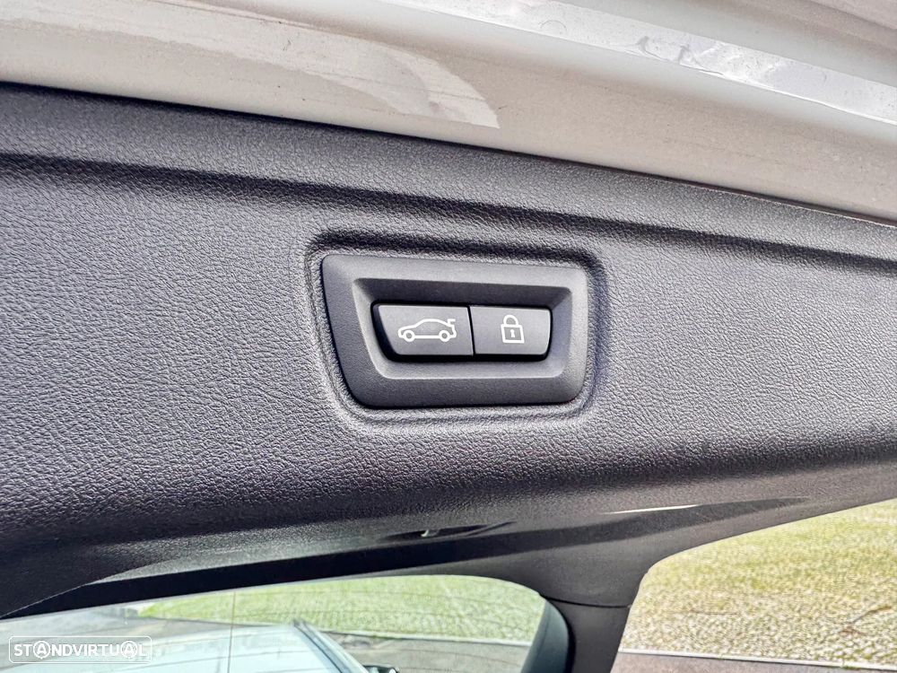 BMW 330 e Pack M Auto - 20