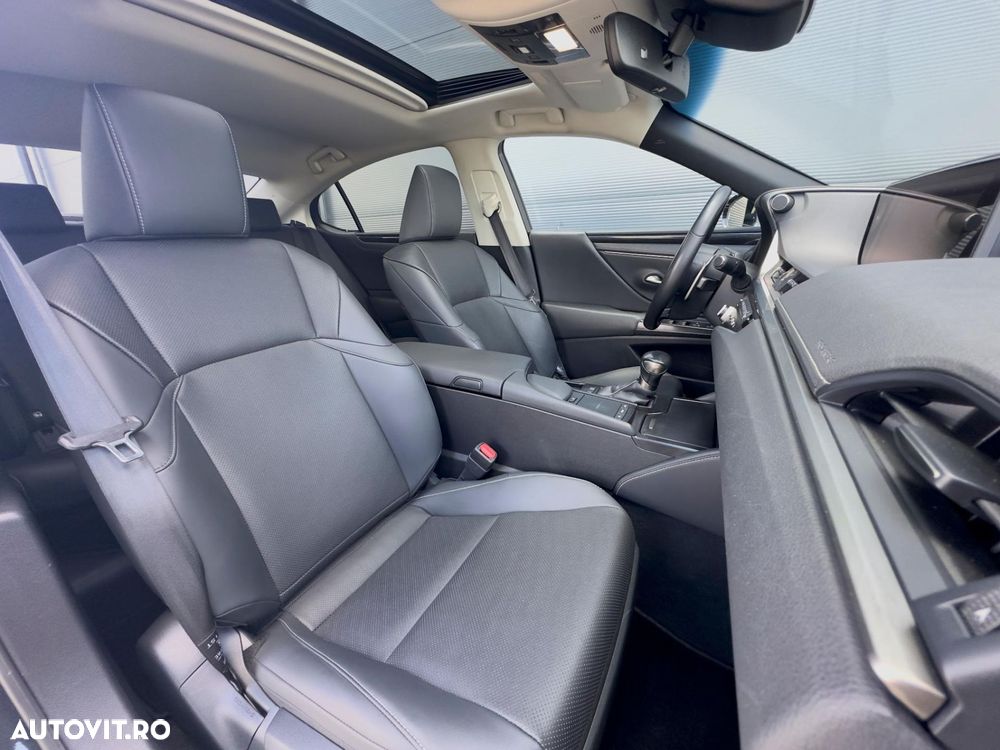 Lexus Seria ES 300h Executive Line - 23