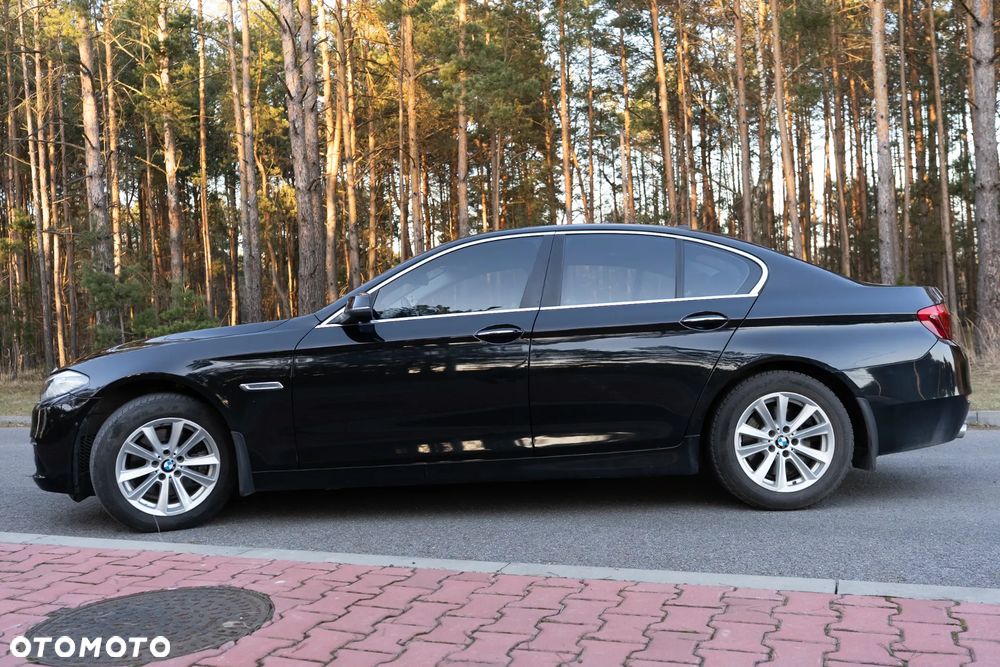 BMW Seria 5 528i - 2