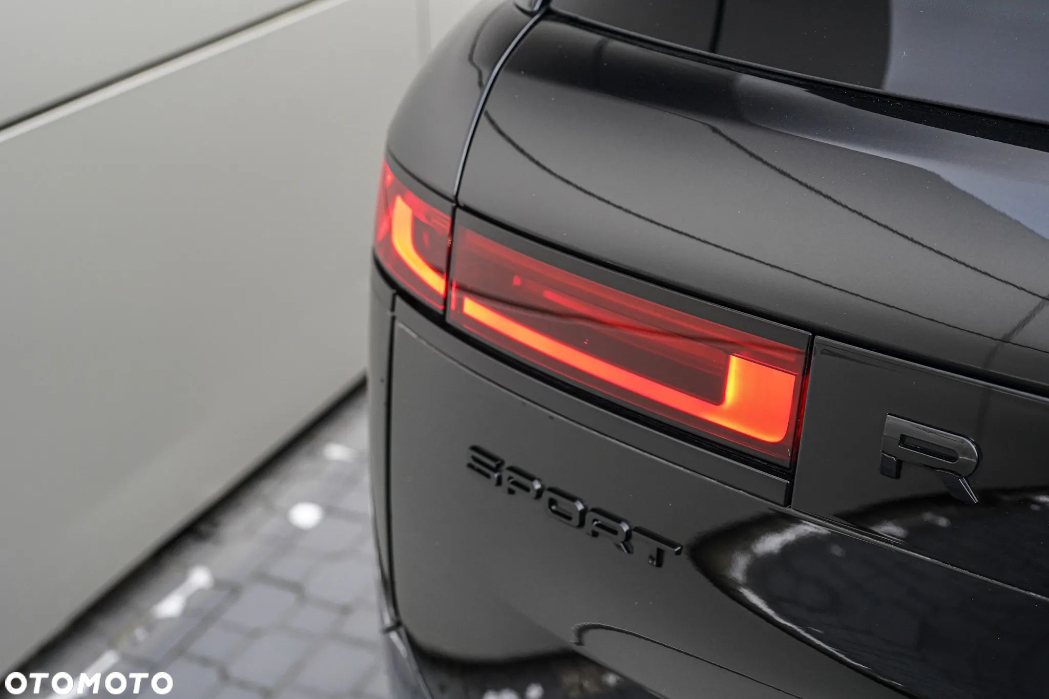 Land Rover Range Rover Sport D300 Dynamic SE - 10