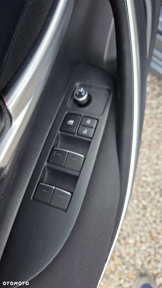 Toyota Corolla 1.8 Hybrid Comfort - 16