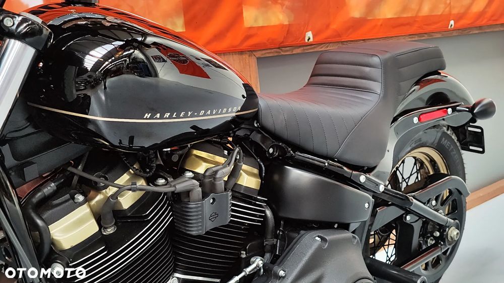 Harley-Davidson Softail Street Bob - 20