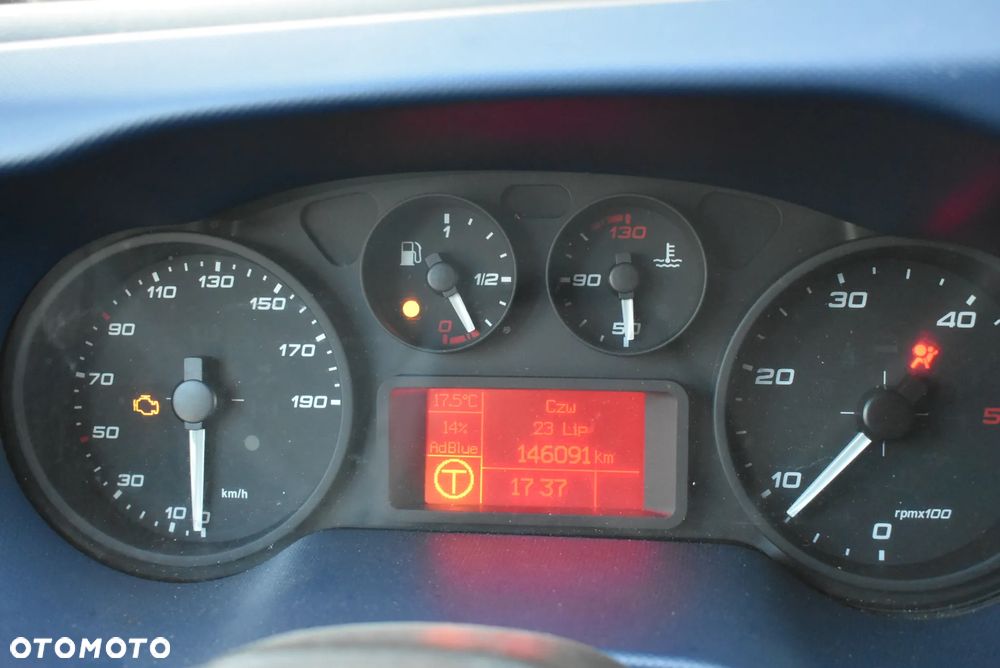 Iveco Daily 3,0 Auto Laweta Najazd Pomoc Drogowa - 16