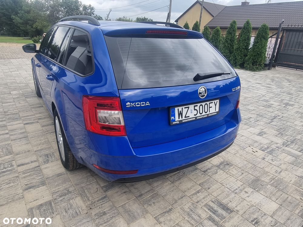 Skoda Octavia 1.6 TDI Drive DSG - 11