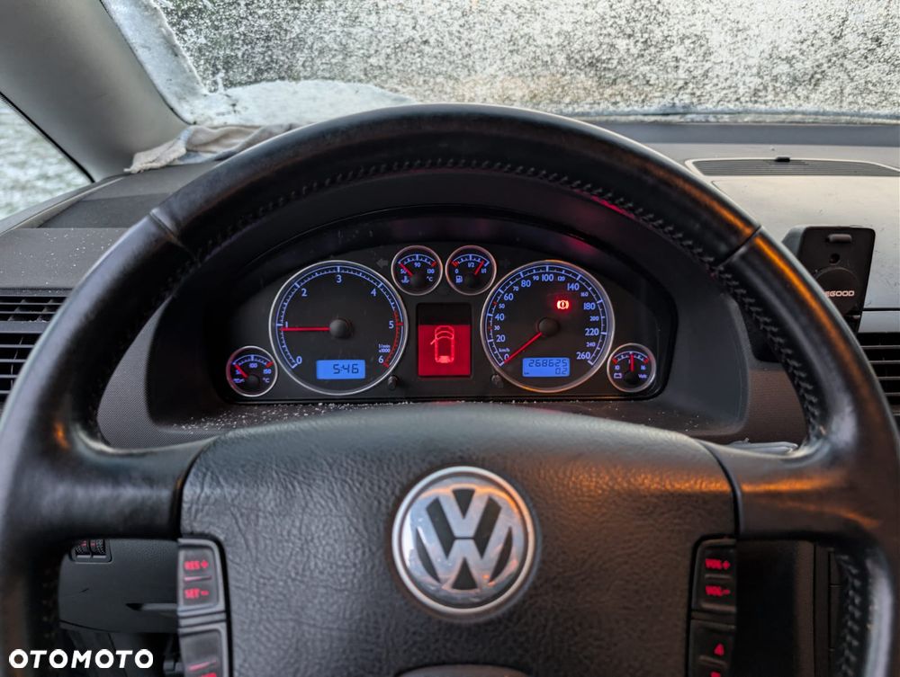 Volkswagen Sharan 2.0 TDI Special - 9