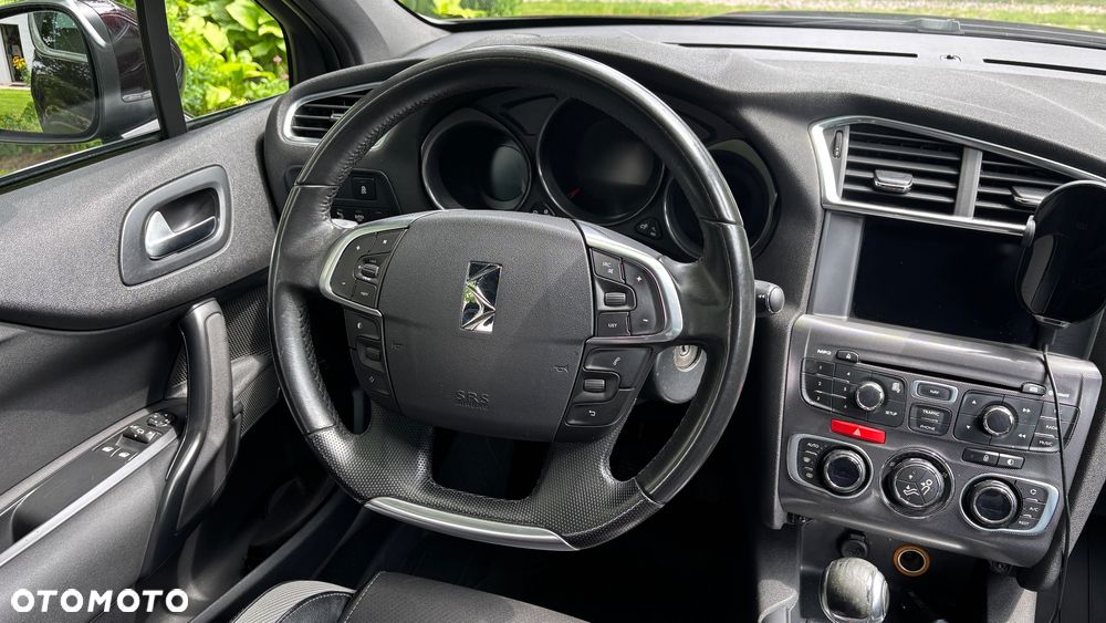 Citroën DS4 1.6 HDi SoChic - 18