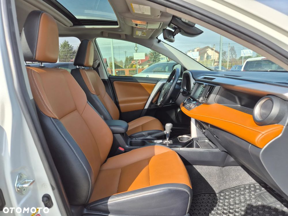 Toyota RAV4 Hybrid Prestige 4x4 - 18
