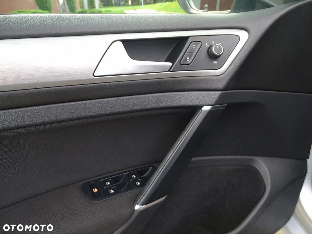 Volkswagen Golf 1.6 BlueTDI Comfortline - 29