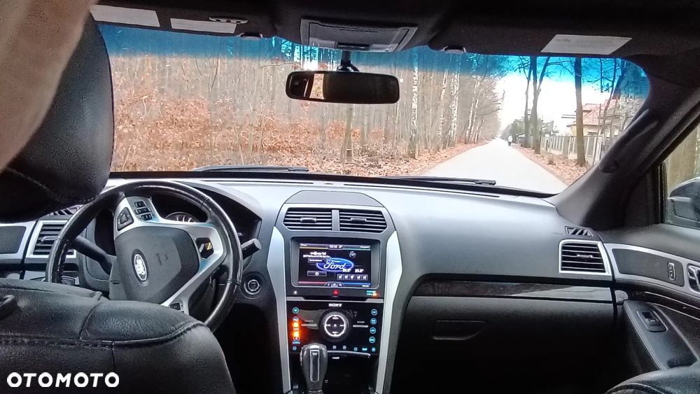 Ford Explorer - 8