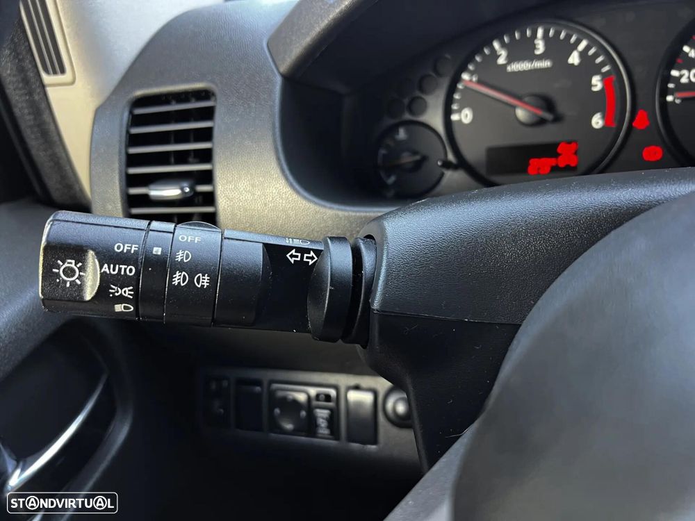 Nissan Navara 2.5 dCi CD LE 4WD - 18