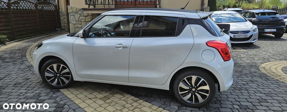 Suzuki Swift 1.2 SHVS Premium Plus - 9