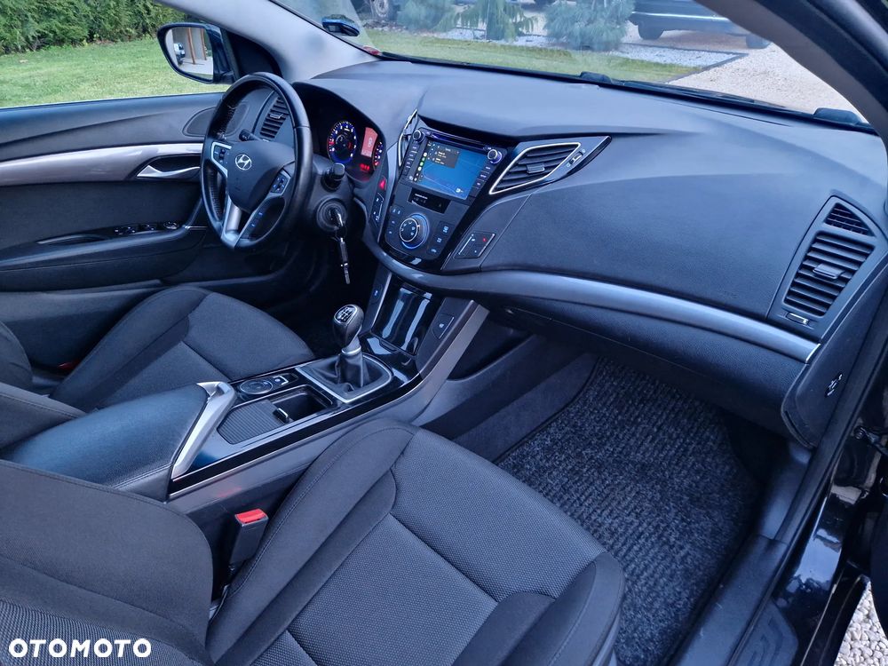 Hyundai i40 i40cw 1.6 Fifa World Cup Edition - 35