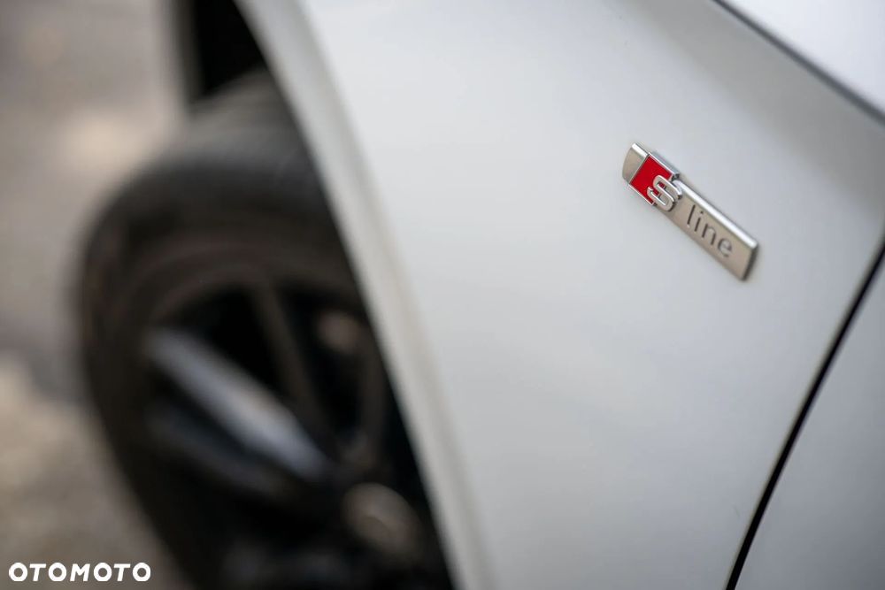 Audi Q5 55 TFSI e Quattro S Line S tronic - 8