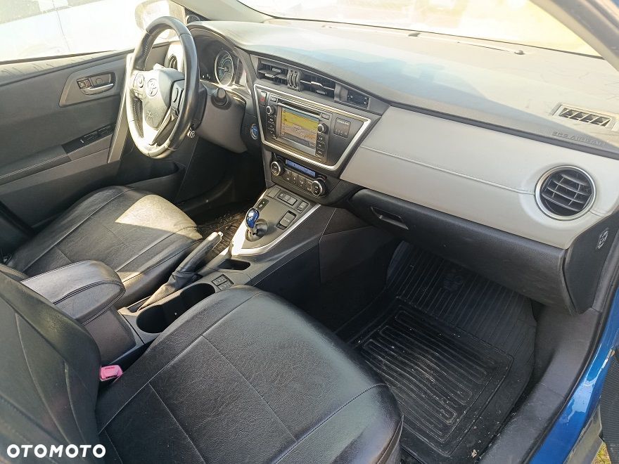 Toyota Auris - 11