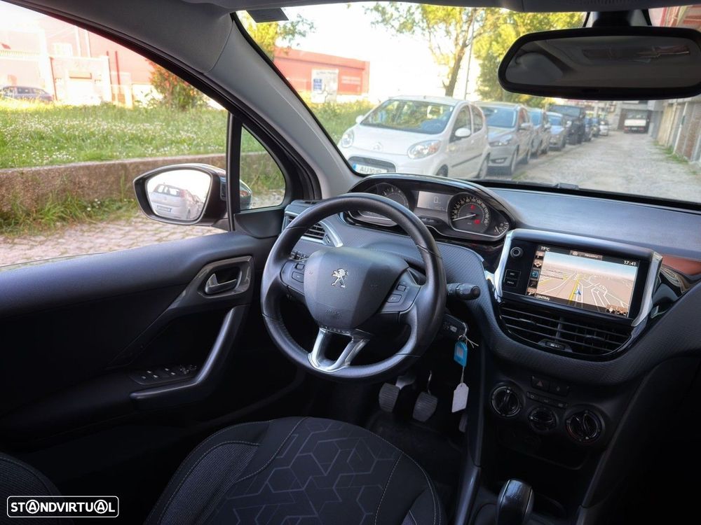 Peugeot 2008 1.2 PureTech Style - 19
