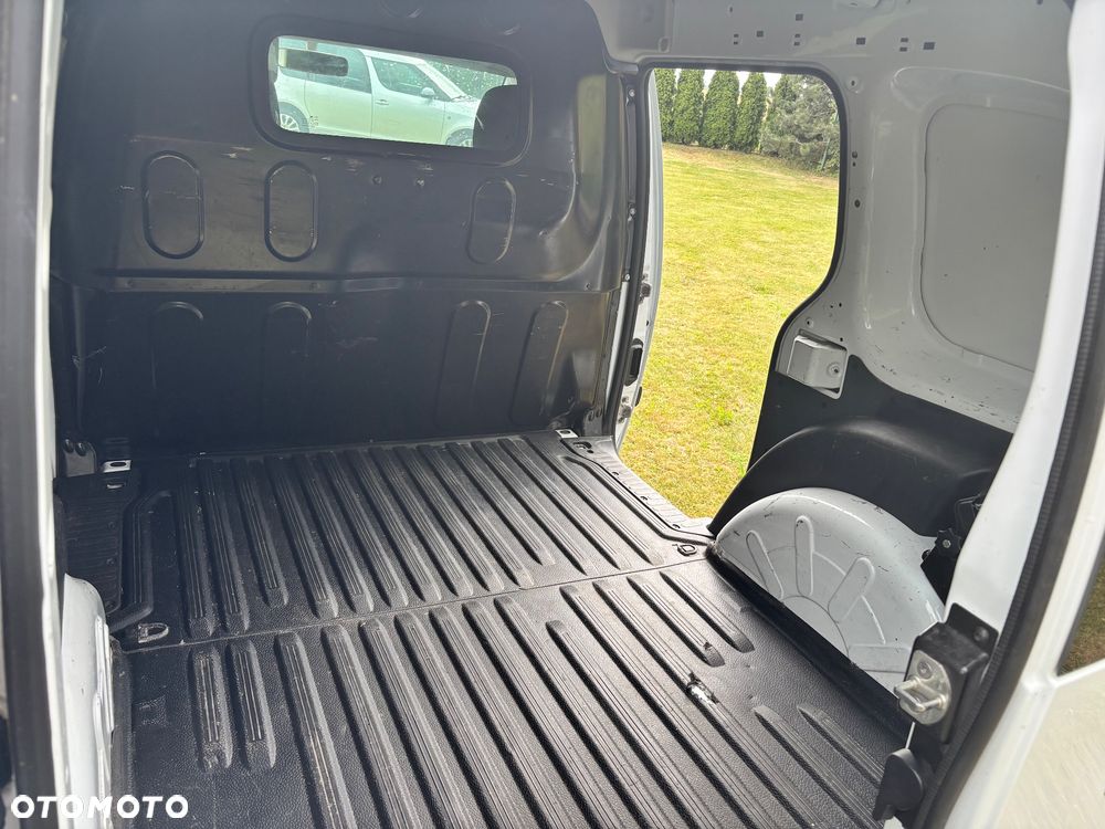 Nissan NV200 - 28