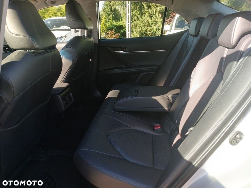 Toyota Camry 2.5 Hybrid Executive CVT - 22