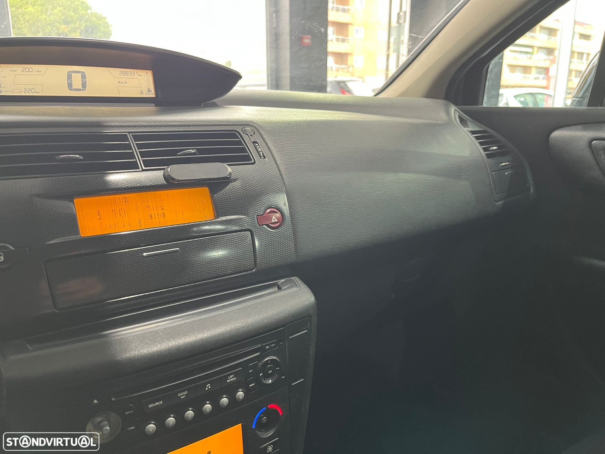 Citroën C4 1.6 HDi 110 VTR Pack - 16