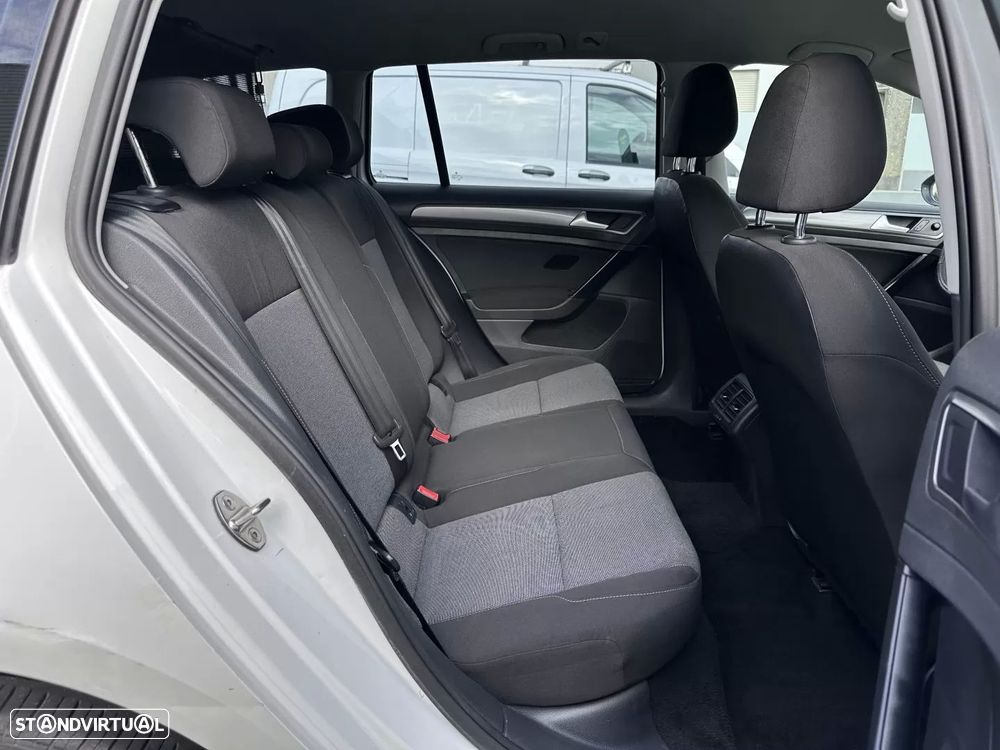 VW Golf Variant 1.6 TDi Highline - 42