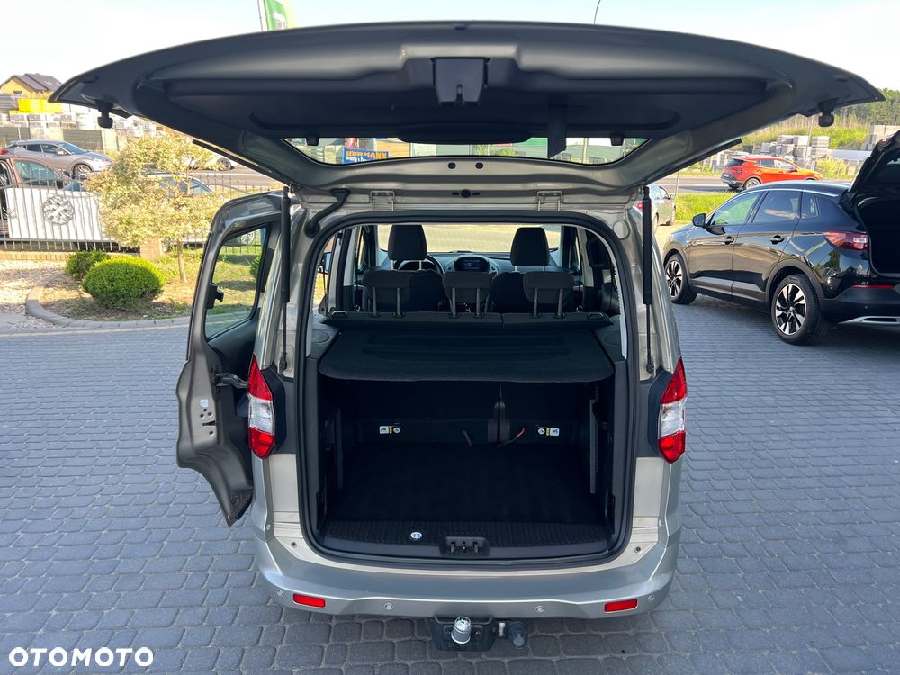 Ford Tourneo Courier - 19