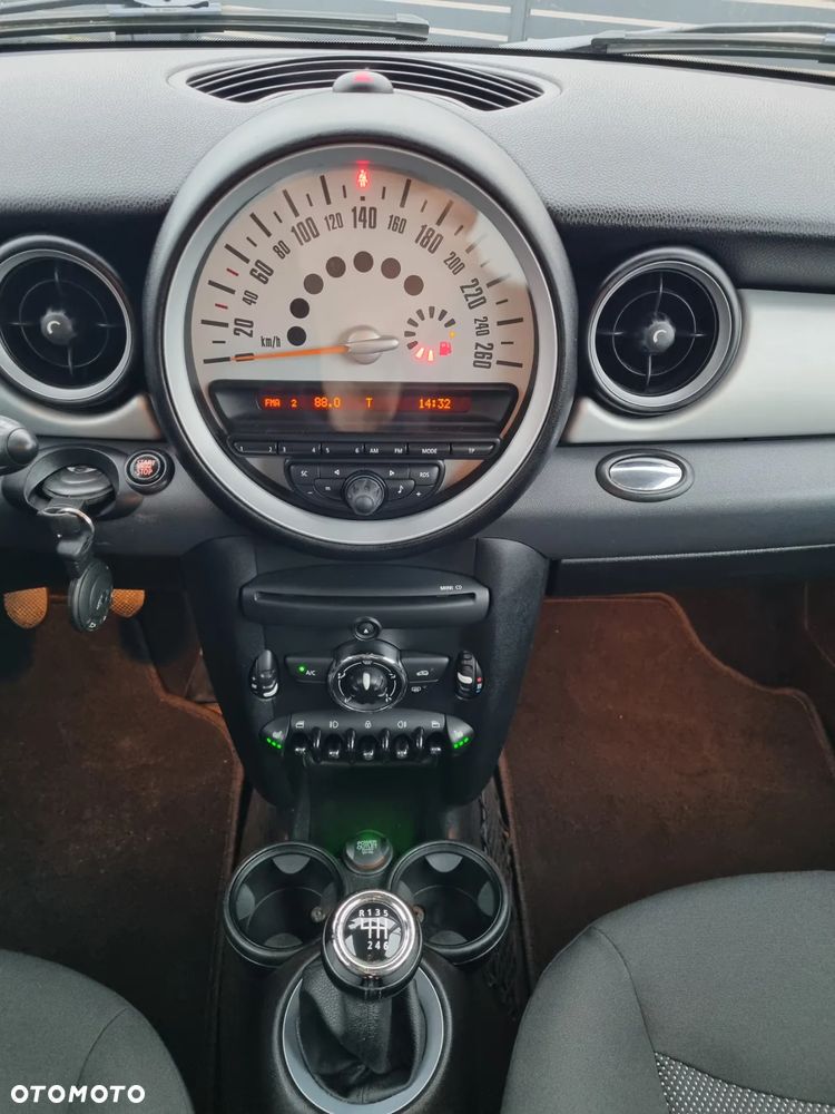 MINI ONE Brick Lane - 34