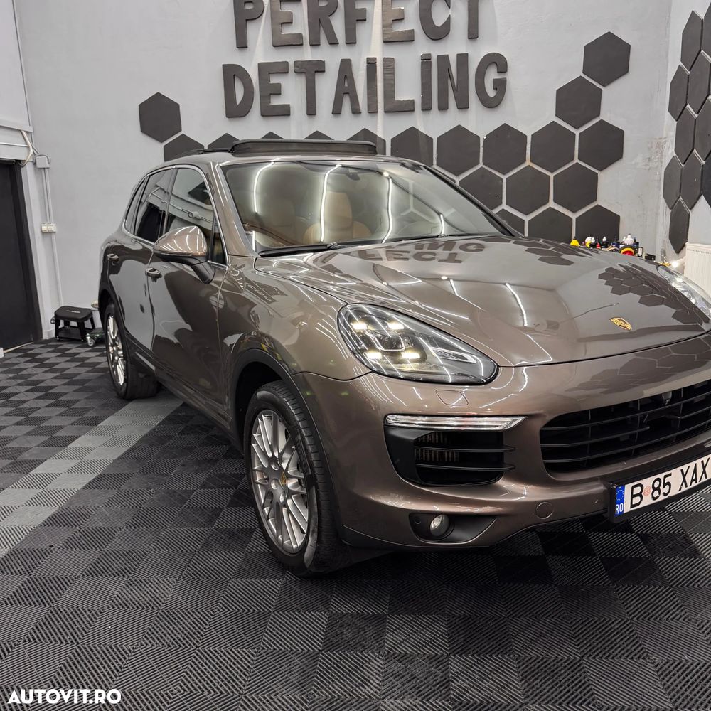 Porsche Cayenne - 21
