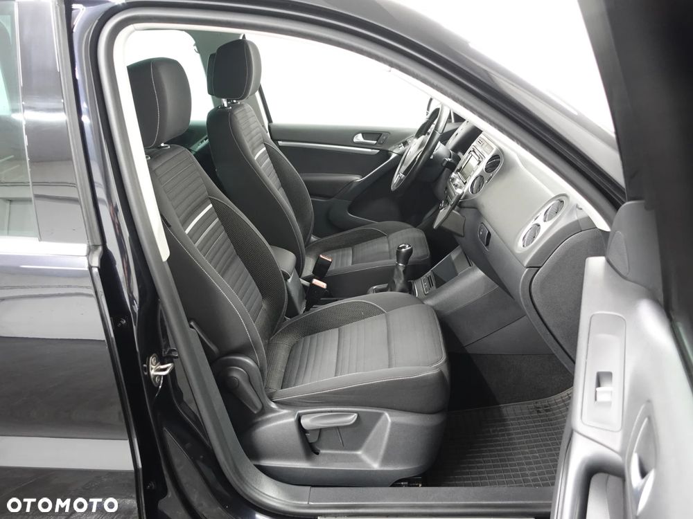 Volkswagen Tiguan 2.0 TDI DPF BlueMotion Technology Cup Sport & Style - 24