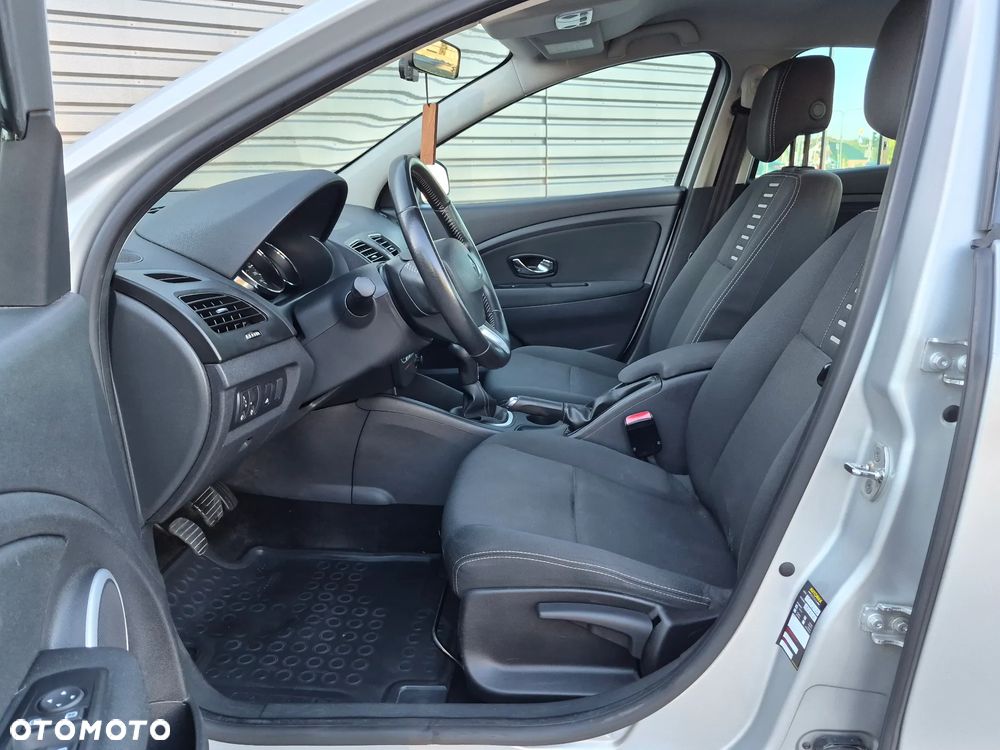 Renault Fluence 1.6 16V 110 Dynamique - 6