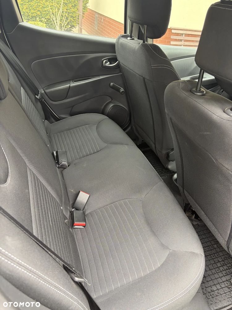 Renault Clio 1.2 16V 75 LIMITED - 8
