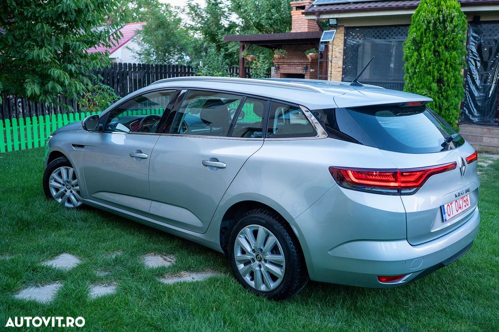 Renault Megane BLUE dCi EDC Zen - 11