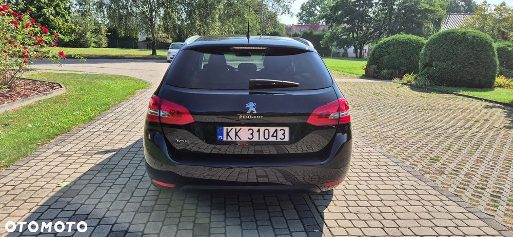 Peugeot 308 1.2 PureTech GPF Active Pack Business S&S EAT8 - 6