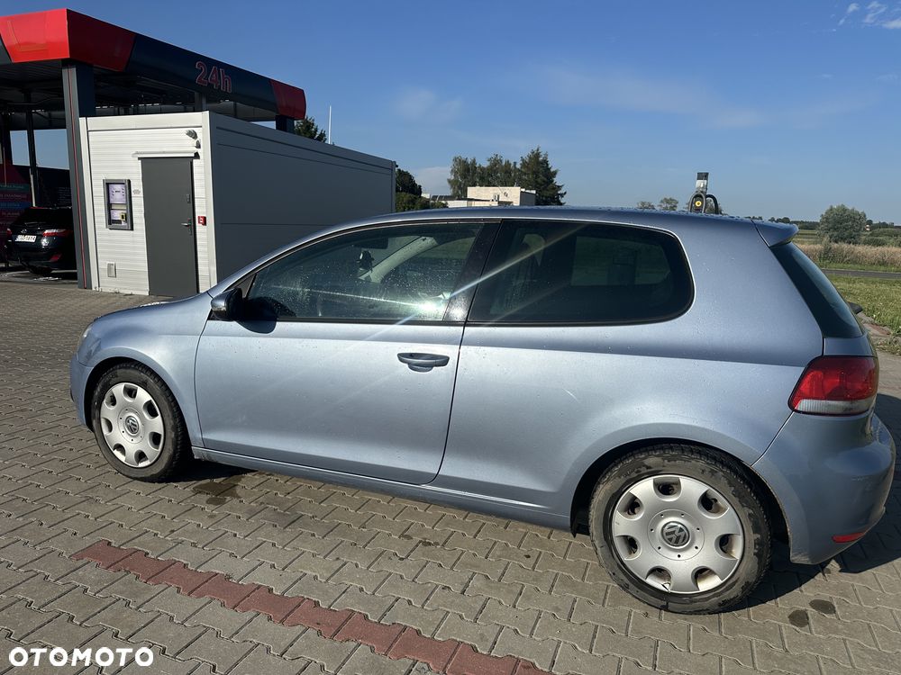 Volkswagen Golf - 6
