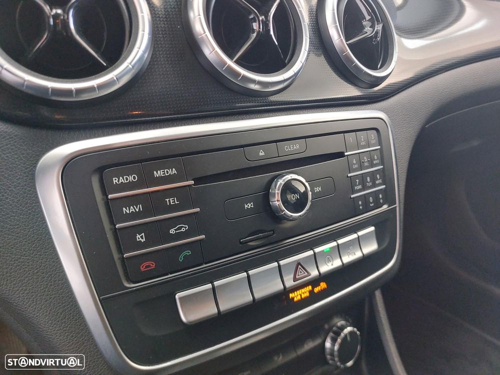 Mercedes-Benz CLA 180 d Shooting Brake - 38