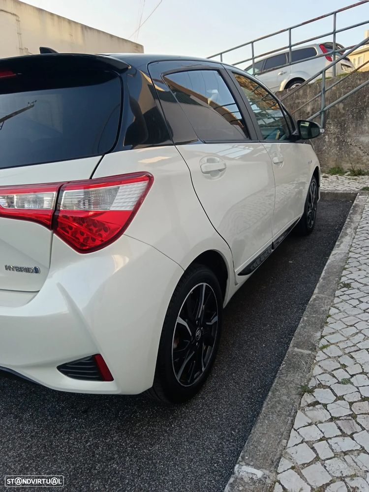 Toyota Yaris 1.5 HSD Square Collec.White - 4