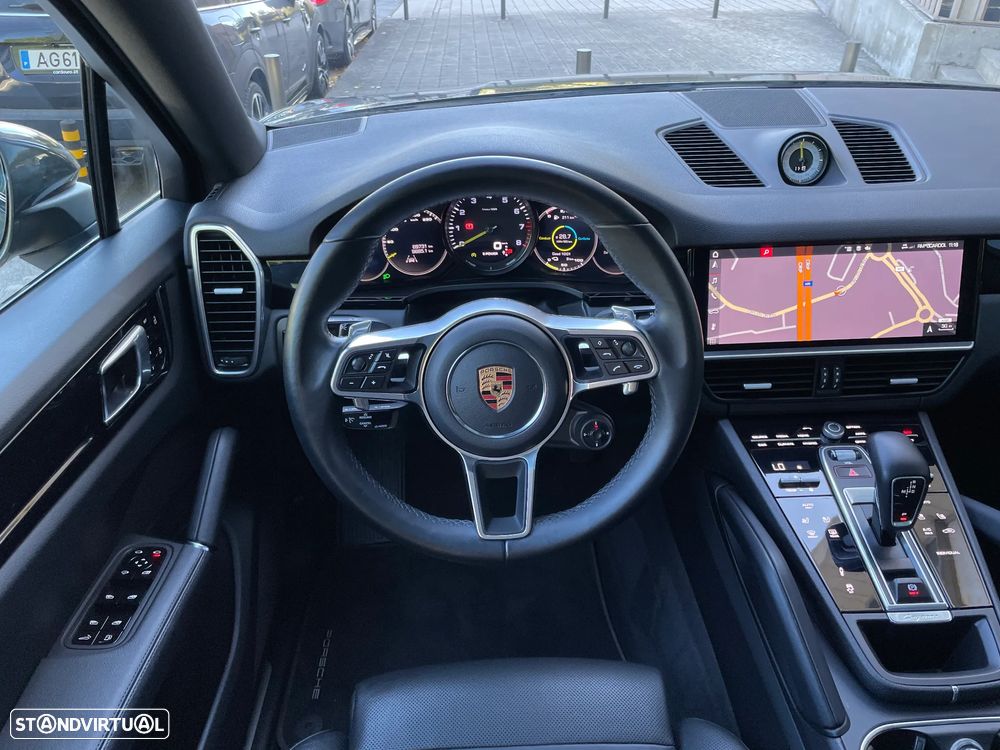 Porsche Cayenne Coupé E-Hybrid - 25