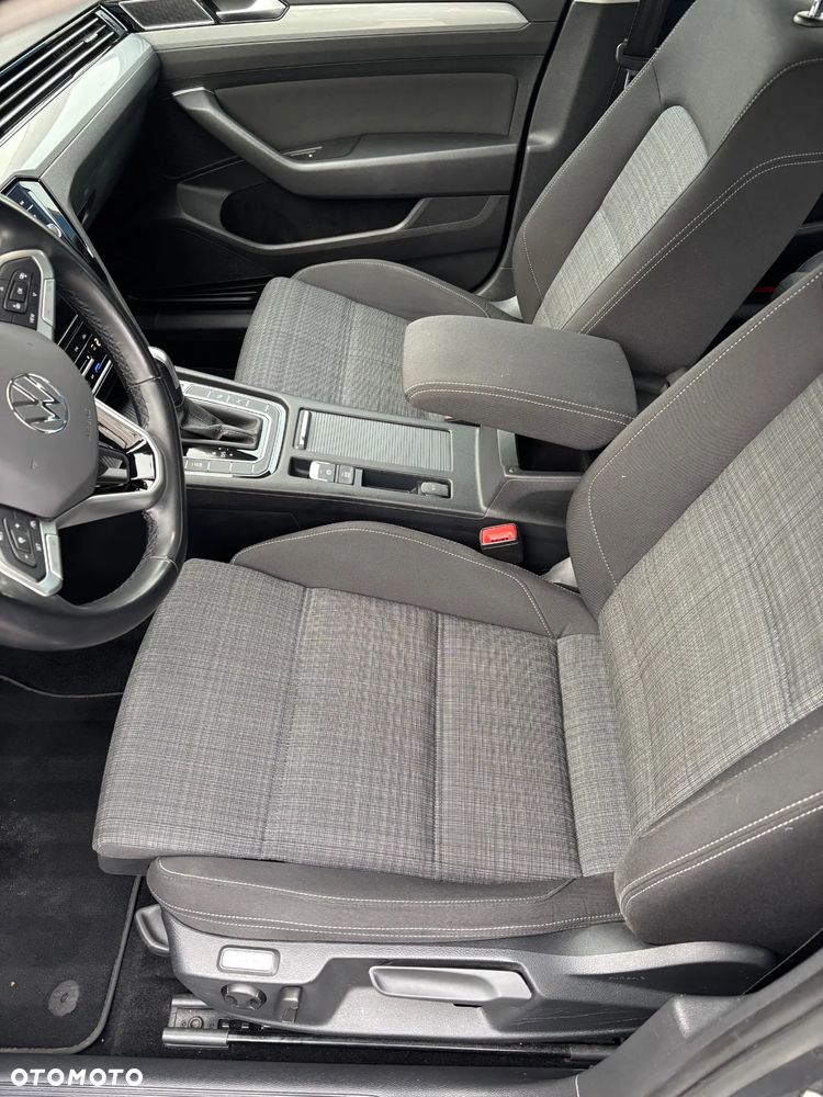 Volkswagen Passat Variant 2.0 TSI Business DSG - 6