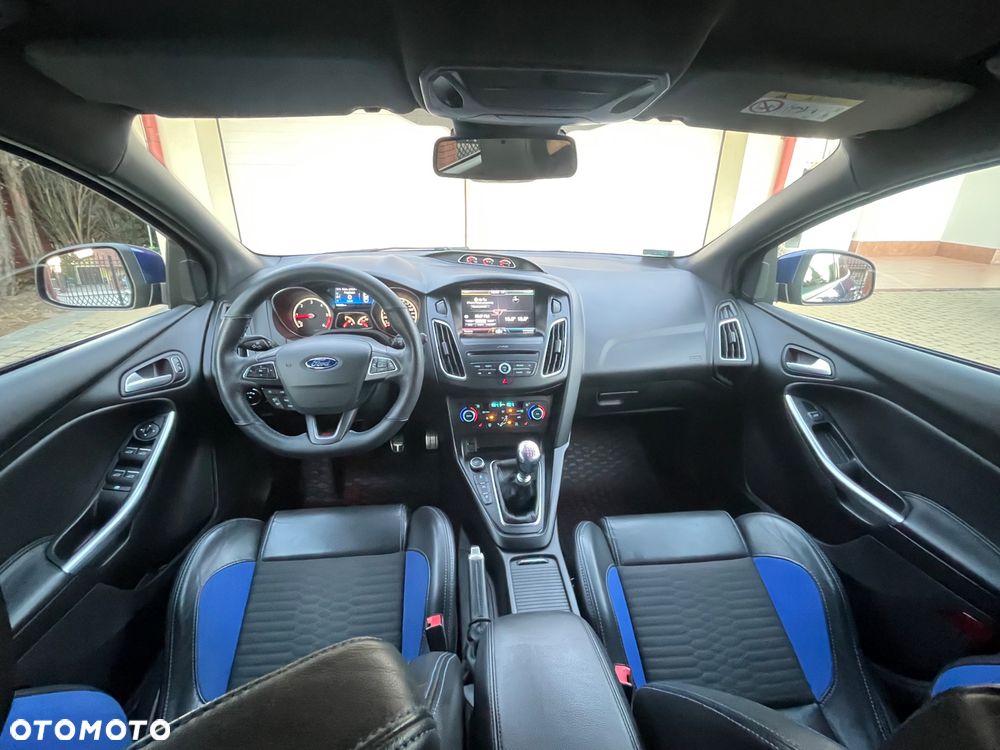 Ford Focus 2.0 TDCi ST - 8