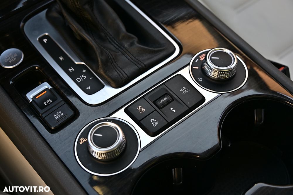 Volkswagen Touareg 3.0 V6 TDI SCR Blue Motion DPF Automatik Exclusive - 23