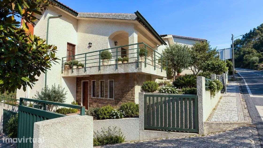 Moradia T5 com terreno a 10 min de Coimbra - Grande imagem: 2/27