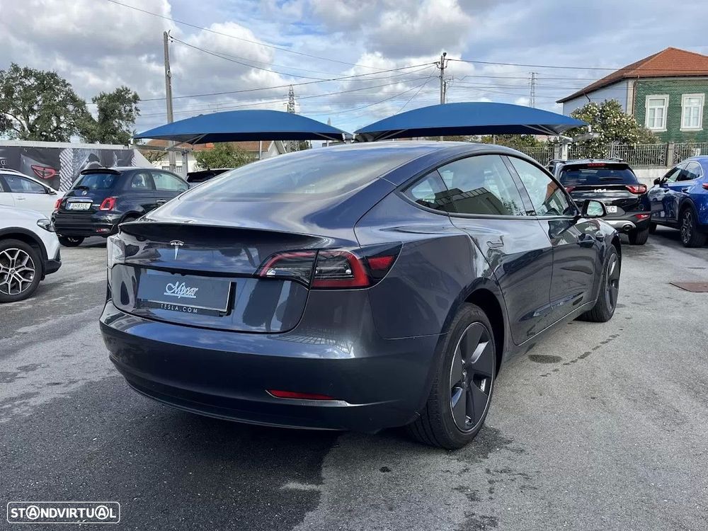 Tesla Model 3 Long Range Tração Traseira - 4