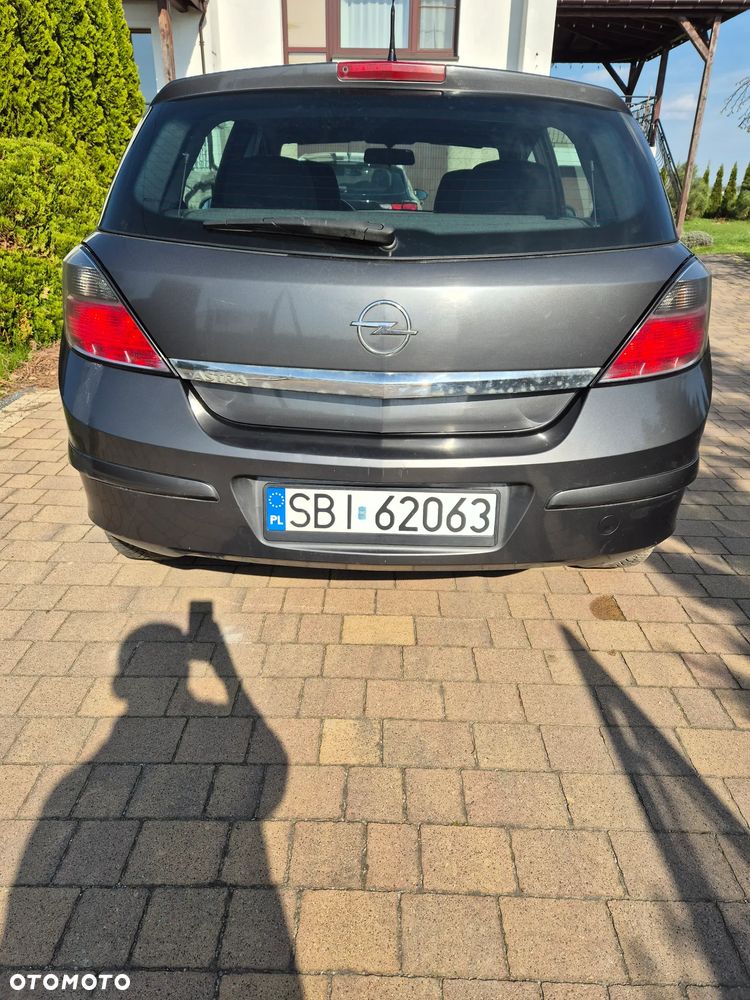 Opel Astra 1.4 Essentia - 4