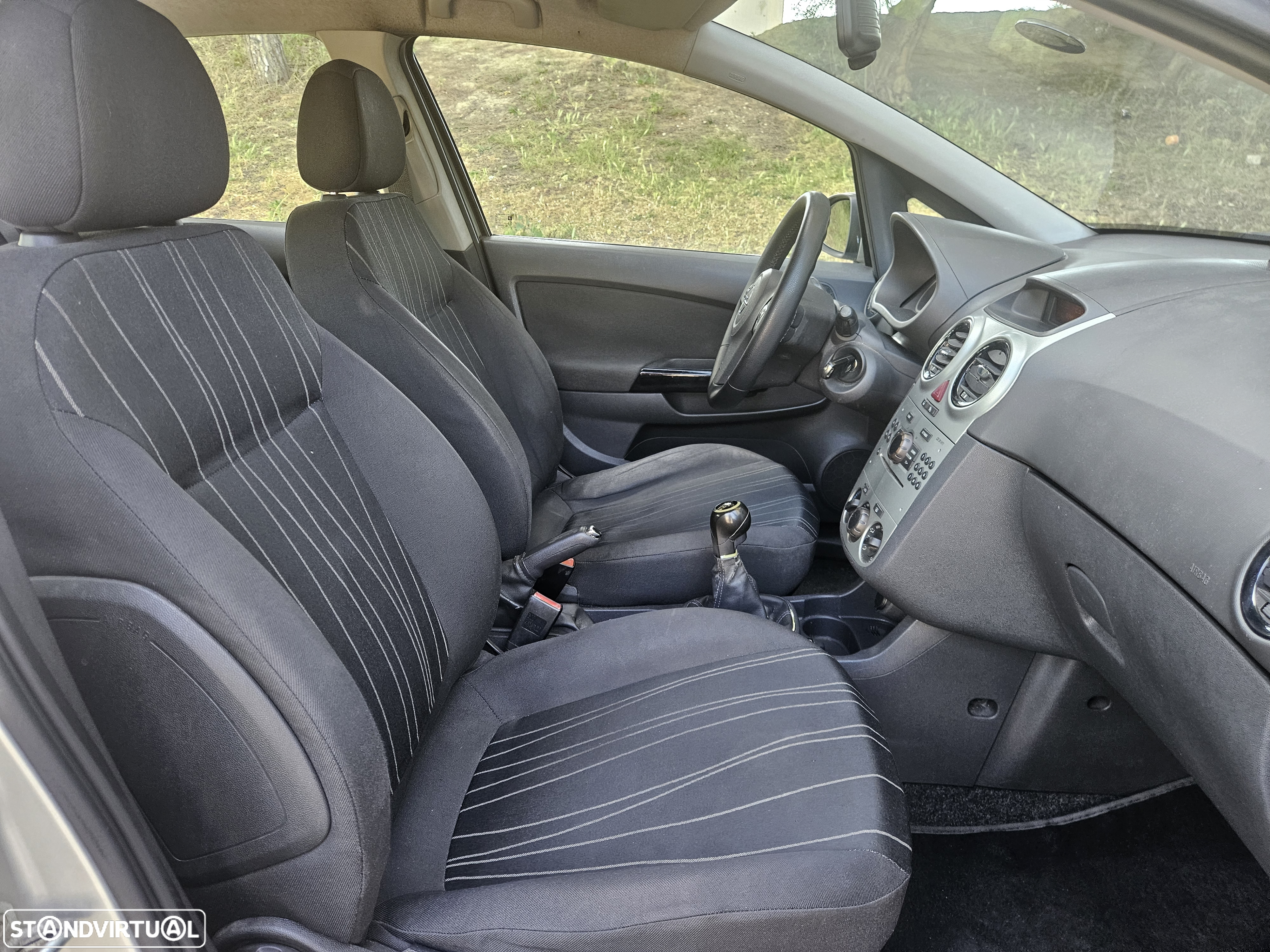 Opel Corsa 1.3 CDTi Enjoy EcoFLEX - 13