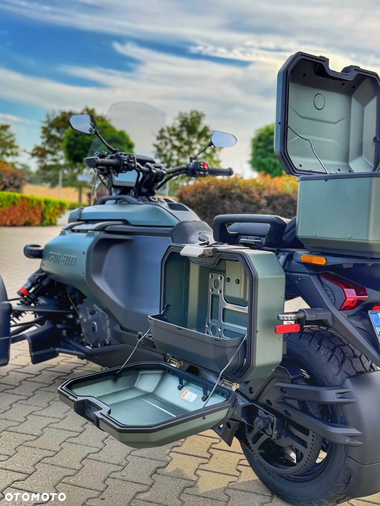 Can-Am Inny - 12