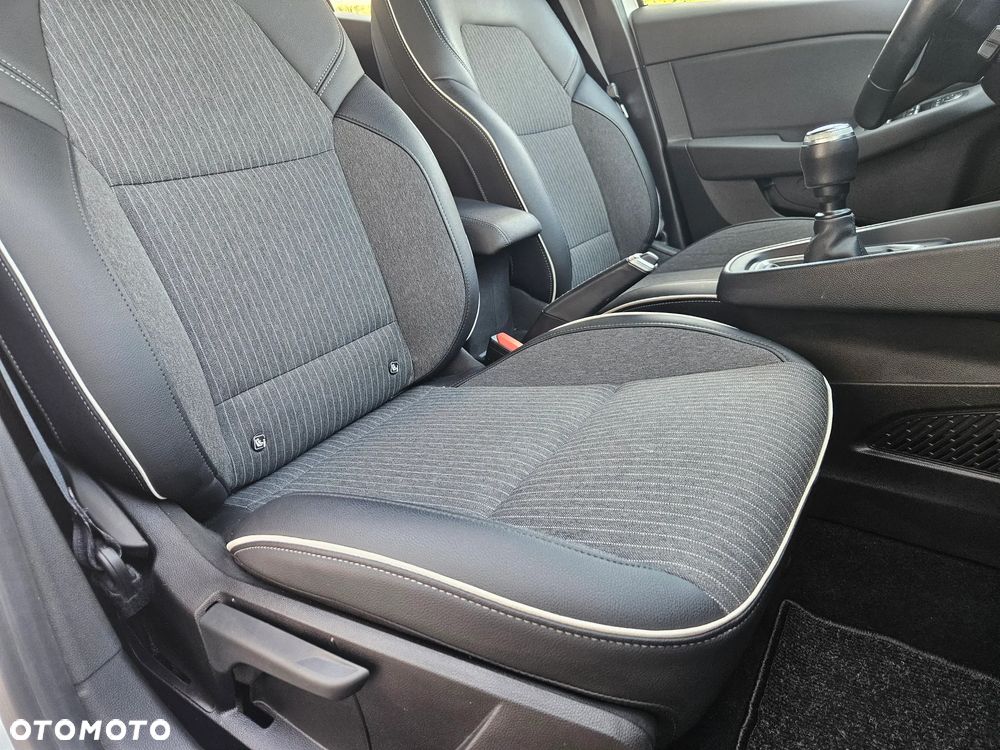 Renault Clio TCe 100 INTENS - 20
