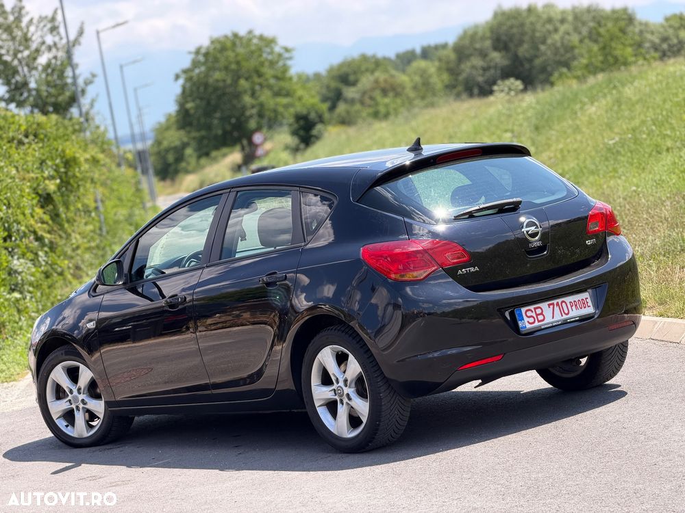 Opel Astra 1.7 CDTI Cosmo - 6