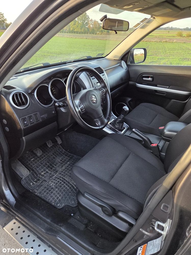 Suzuki Grand Vitara - 12
