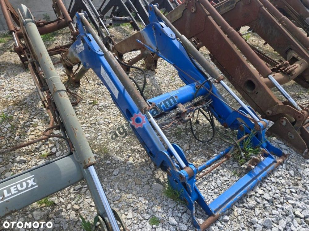 Ładowacz czołowy New Holland 750TL - 3